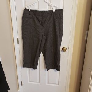 Rafaella Capris patterned 18W EUC